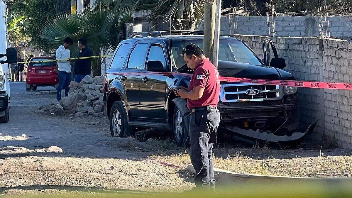 Hallan a hombre sin vida dentro de camioneta en Tehuacán